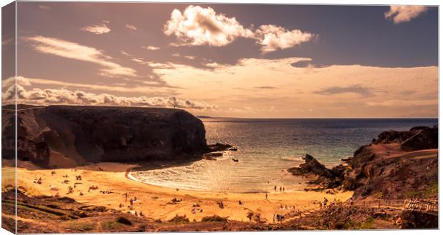 The beautiful Playa de Papagayo Canvas Print by Naylor's Photography