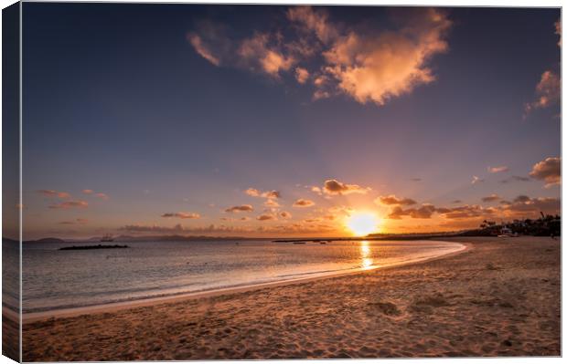 Stunning Sunset at Playa Dorada  Canvas Print by Naylor's Photography