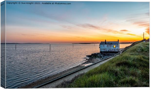 Lepe Boat House and a glorious sunset Canvas Print by Sue Knight