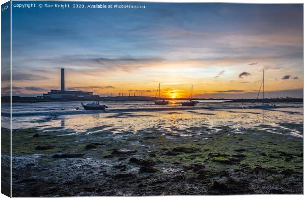 Sunset at Calshot, Hampshire Canvas Print by Sue Knight