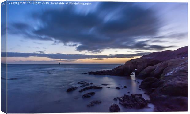  Cullercoats Bay Canvas Print by Phil Reay