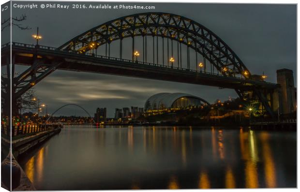 The River Tyne  Canvas Print by Phil Reay