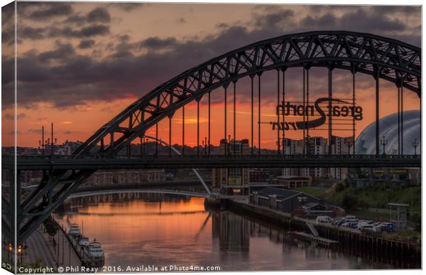 Sunrise on the Tyne Canvas Print by Phil Reay