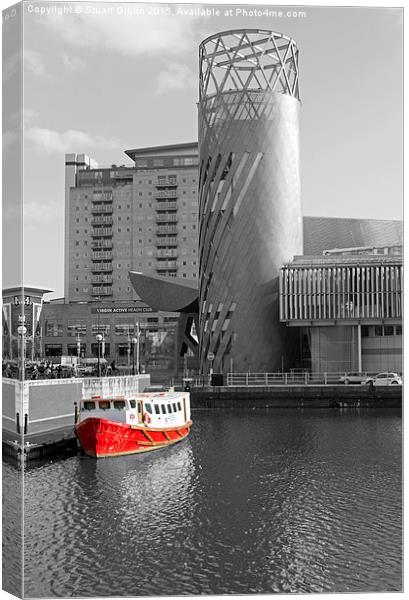  The Lowry Theatre Canvas Print by Stuart Giblin