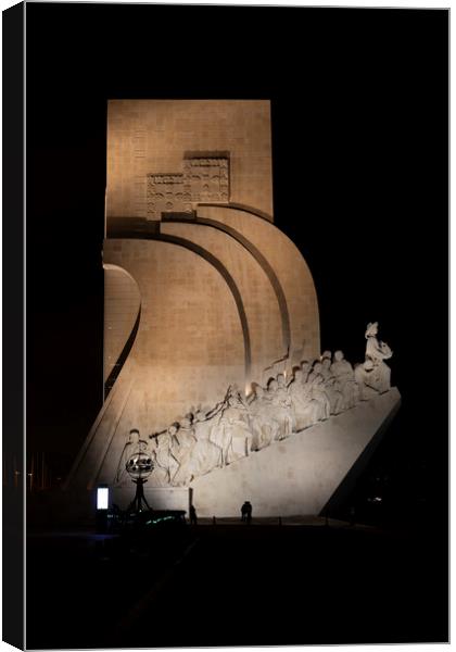 Monument to the Discoveries at Night in Lisbon Canvas Print by Artur Bogacki