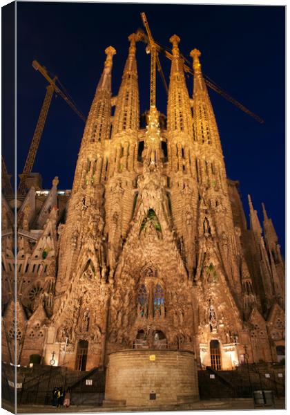 Sagrada Familia In Barcelona At Night Canvas Print by Artur Bogacki