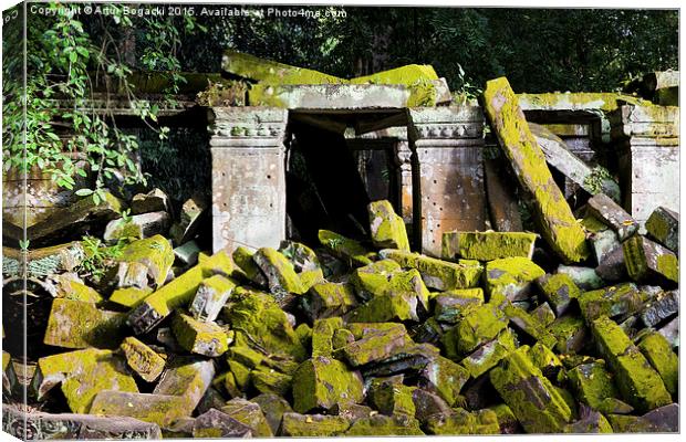 Ancient Temple Ruins Canvas Print by Artur Bogacki