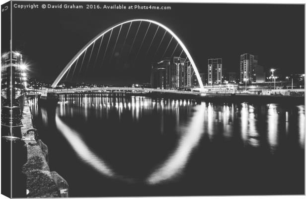 Gateshead Millennium Bridge - At night Canvas Print by David Graham