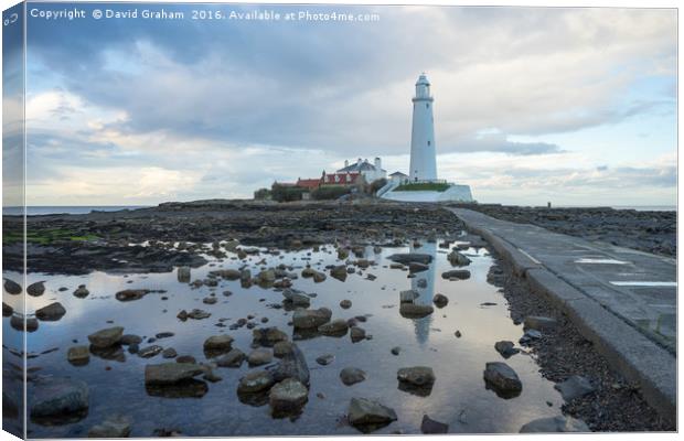 St Marys Lighthouse - Whitley Bay Canvas Print by David Graham