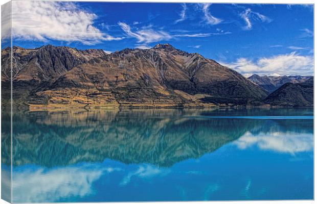 Lake Wakatipu Canvas Print by Geoffrey Matthews