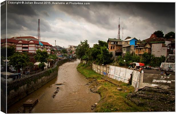  Riverside slums of Yogyakarta, Indonesia Canvas Print by Julian Bound