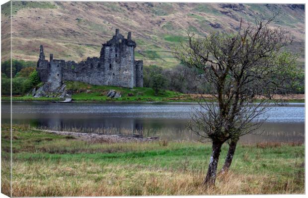 Kilchurn Castle, Loch Awe, Scotland. Canvas Print by Rich Fotografi 