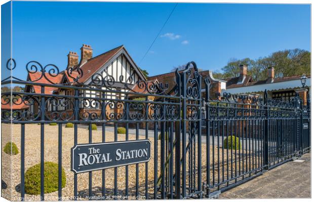 The Royal Station. Canvas Print by Bill Allsopp