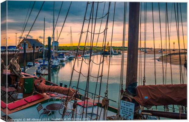 Sunset at Wells next the Sea. Canvas Print by Bill Allsopp