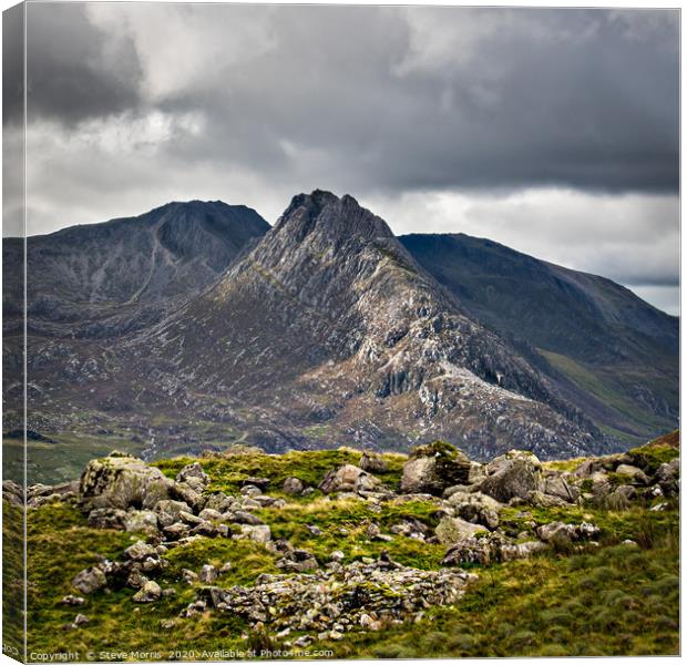 Tryfan, Snowdonia Canvas Print by Steve Morris