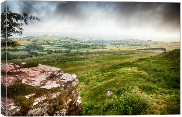 Brecon Beacons in Wales landscape view Canvas Print by Simon Bratt LRPS