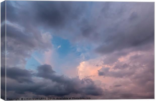 Beautiful cloudscape with pinks and greys 0671 Canvas Print by Simon Bratt LRPS