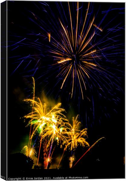 Fireworks 7104 Canvas Print by Ernie Jordan