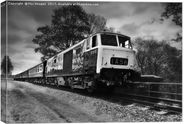 Diesel locomotive D7076 Canvas Print by Derrick Fox Lomax