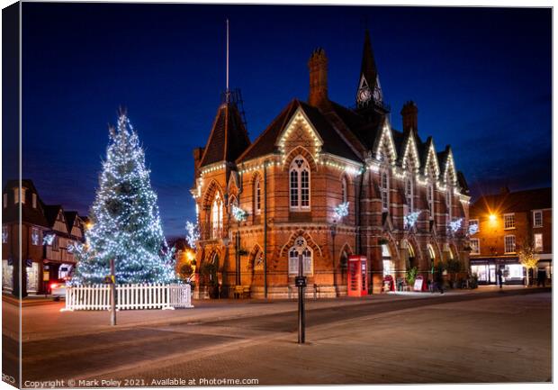 Christmas Tree and Town Hall, Wokingham, Berkshire Canvas Print by Mark Poley