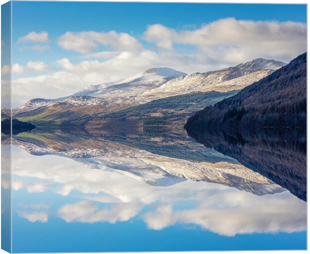 Outdoor mountain Canvas Print by paul green