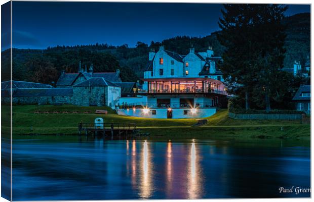 Kenmore Hotel at night Canvas Print by paul green