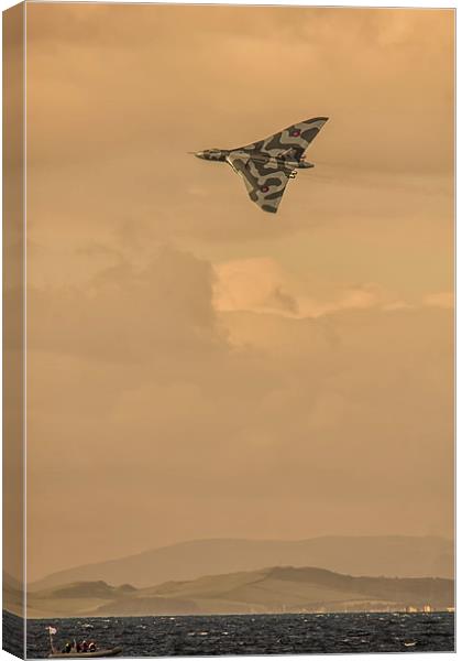 XH558 Vulcan Bomber  Canvas Print by Andrew Crossley