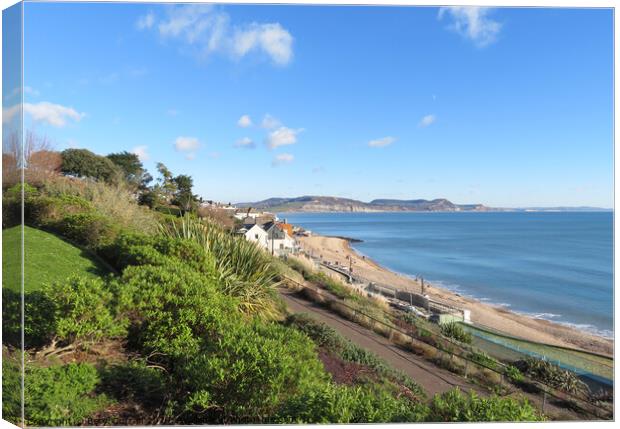 Lyme Regis beach View  Canvas Print by Beryl Curran