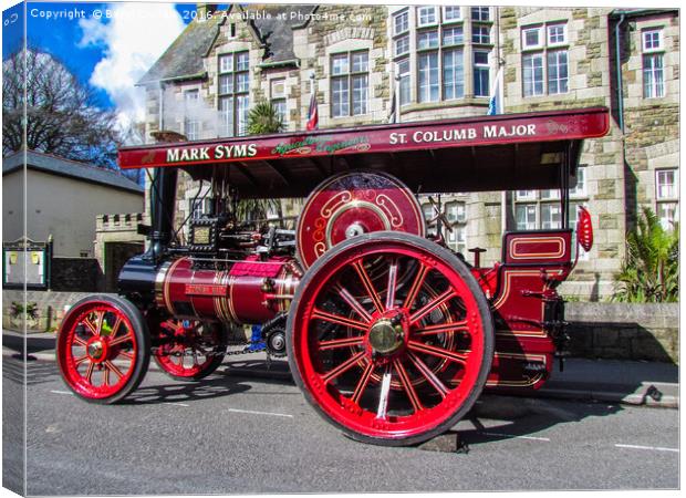 Majestic Red Steam Traction Engine Canvas Print by Beryl Curran