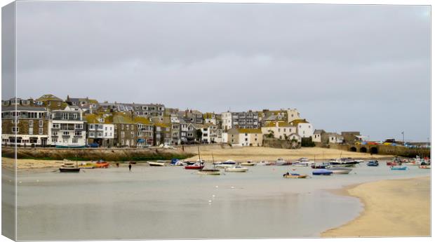 Tranquil St Ives Harbour  Canvas Print by Beryl Curran