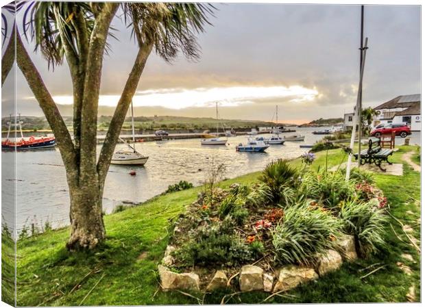 Tides in at Hayle Harbour Cornwall  Canvas Print by Beryl Curran