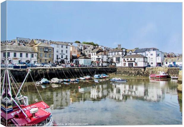 Custom House quay Falmouth  Canvas Print by Beryl Curran