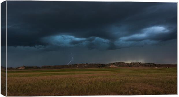 Asperitas cloud lightning, Wyoming Canvas Print by John Finney