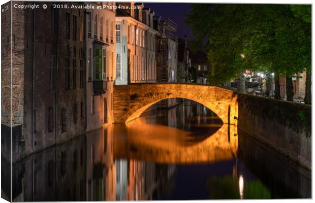 Canals of Bruges at night Canvas Print by Beata Aldridge