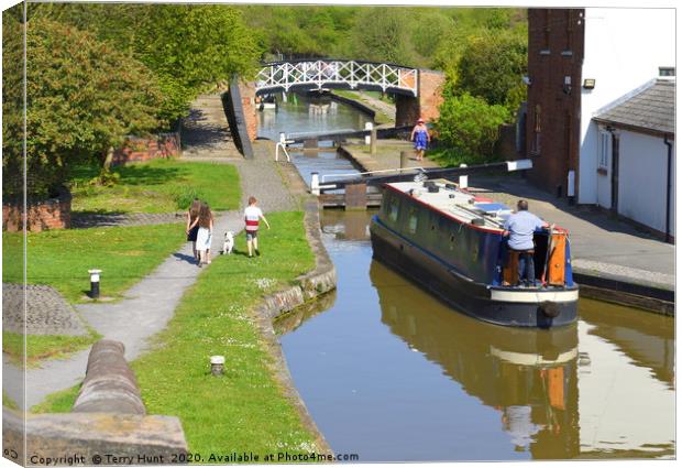 Canal life Canvas Print by Terry Hunt