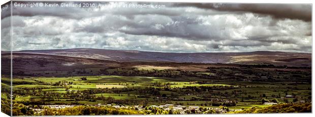  Yorkshire Dales Canvas Print by Kevin Clelland