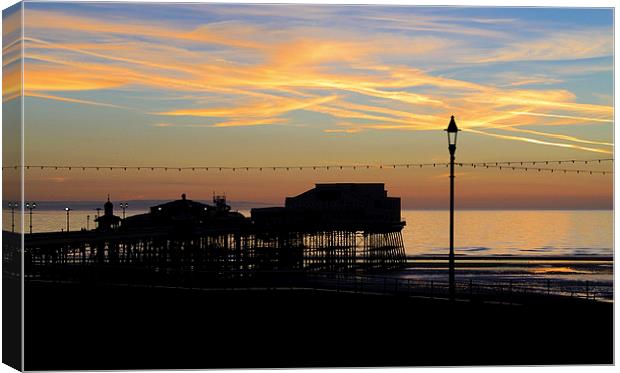  Blackpool North Pier Twilight Canvas Print by David Chennell