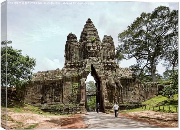  South Gate at Angkor Thom, Cambodia Canvas Print by Ian Kydd Miller