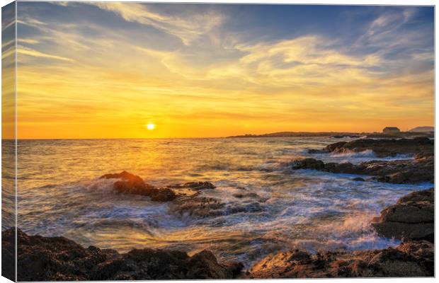Elie beach at sunset Canvas Print by Miles Gray
