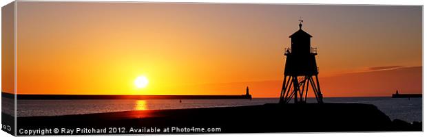 South Shields Groyne Canvas Print by Ray Pritchard