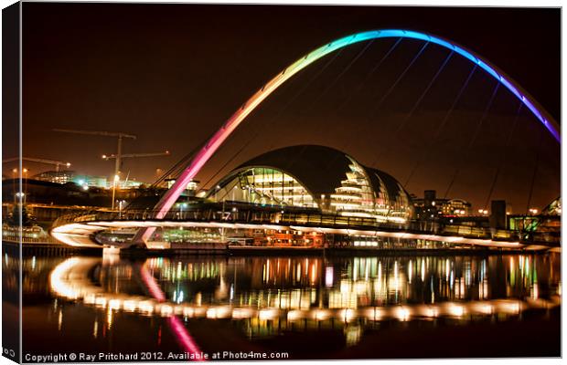 Gateshead Millennium Bridge Canvas Print by Ray Pritchard