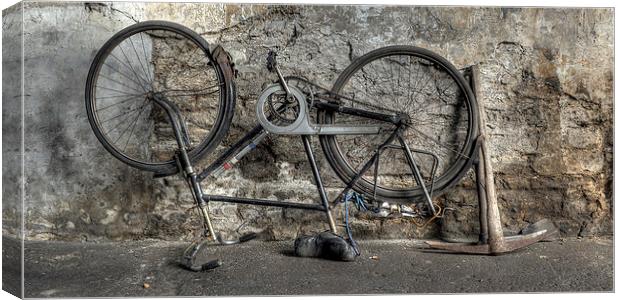 Vintage Bike Canvas Print by Ray Pritchard