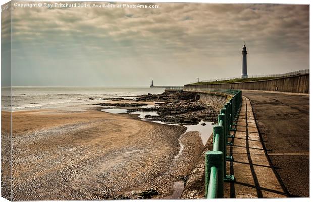 Walk Along Roker Seafront Canvas Print by Ray Pritchard