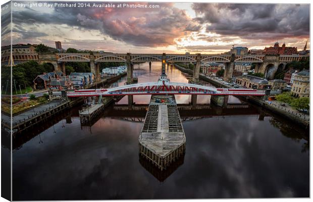  River Tyne Canvas Print by Ray Pritchard