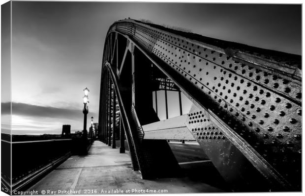 Tyne Bridge Canvas Print by Ray Pritchard