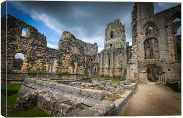 Fountains Abbey Canvas Print by chris smith