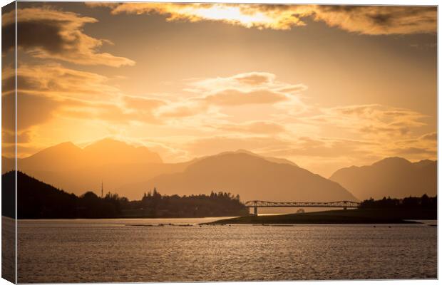 loch leven Canvas Print by chris smith