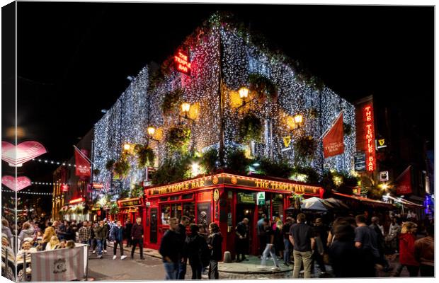 The Temple Bar Canvas Print by chris smith
