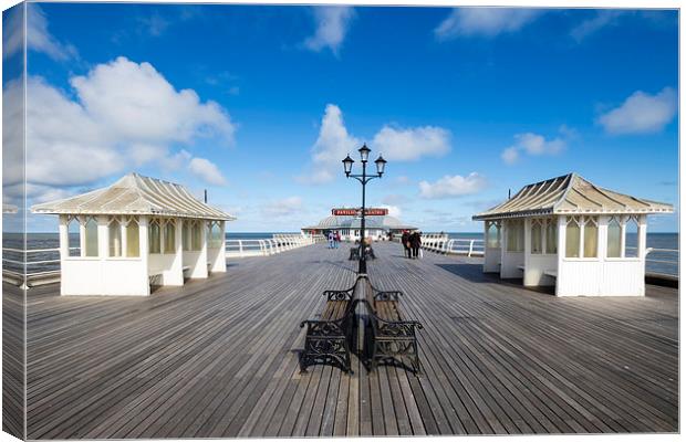 A Walk on Cromer Pier  Canvas Print by chris smith