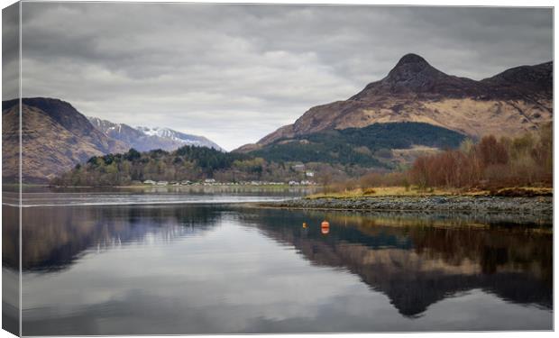 Loch leven,  Canvas Print by chris smith